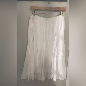Westport white skirt, size 1X, midi length, lined, flouncy